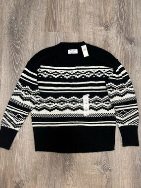 Old Navy Black and White Fair Isle Crewneck Sweater - women’s
